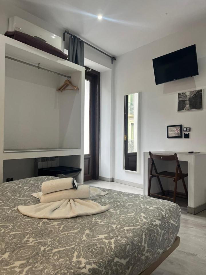 Fuencarral Rooms Madrid Exterior photo