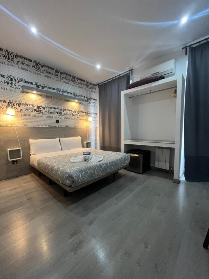 Fuencarral Rooms Madrid Exterior photo